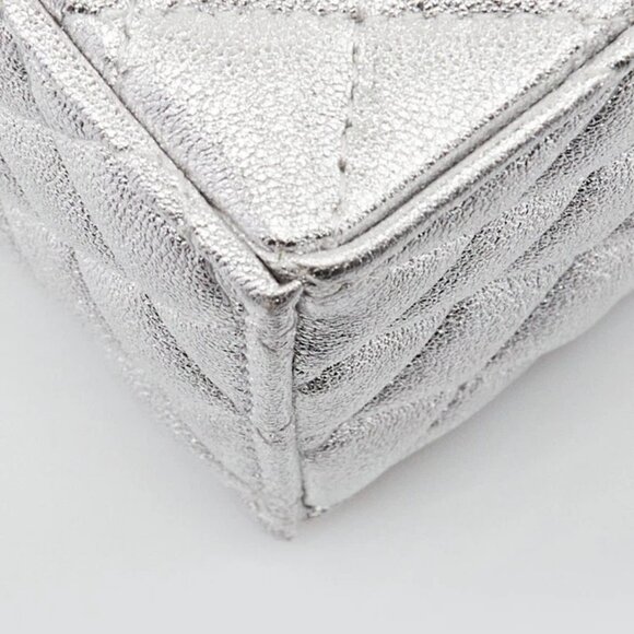 Chanel Metallic Silver Quilted Leather Mini Drawstring CC Bucket Bag - Picture 4 of 12